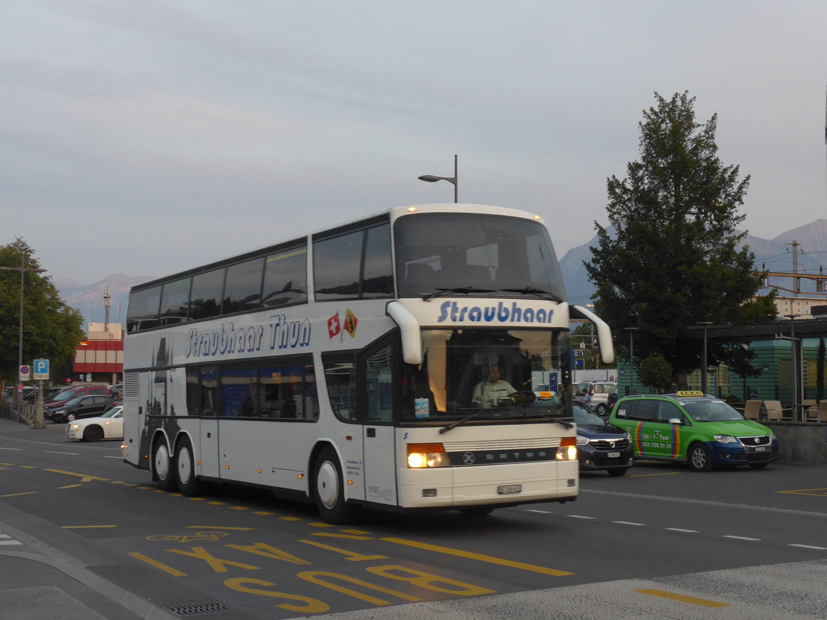 (208'149) - Straubhaar, Thun - Nr. 5/BE 206'633 - Setra am 24. Juli 2019 beim Bahnhof Thun