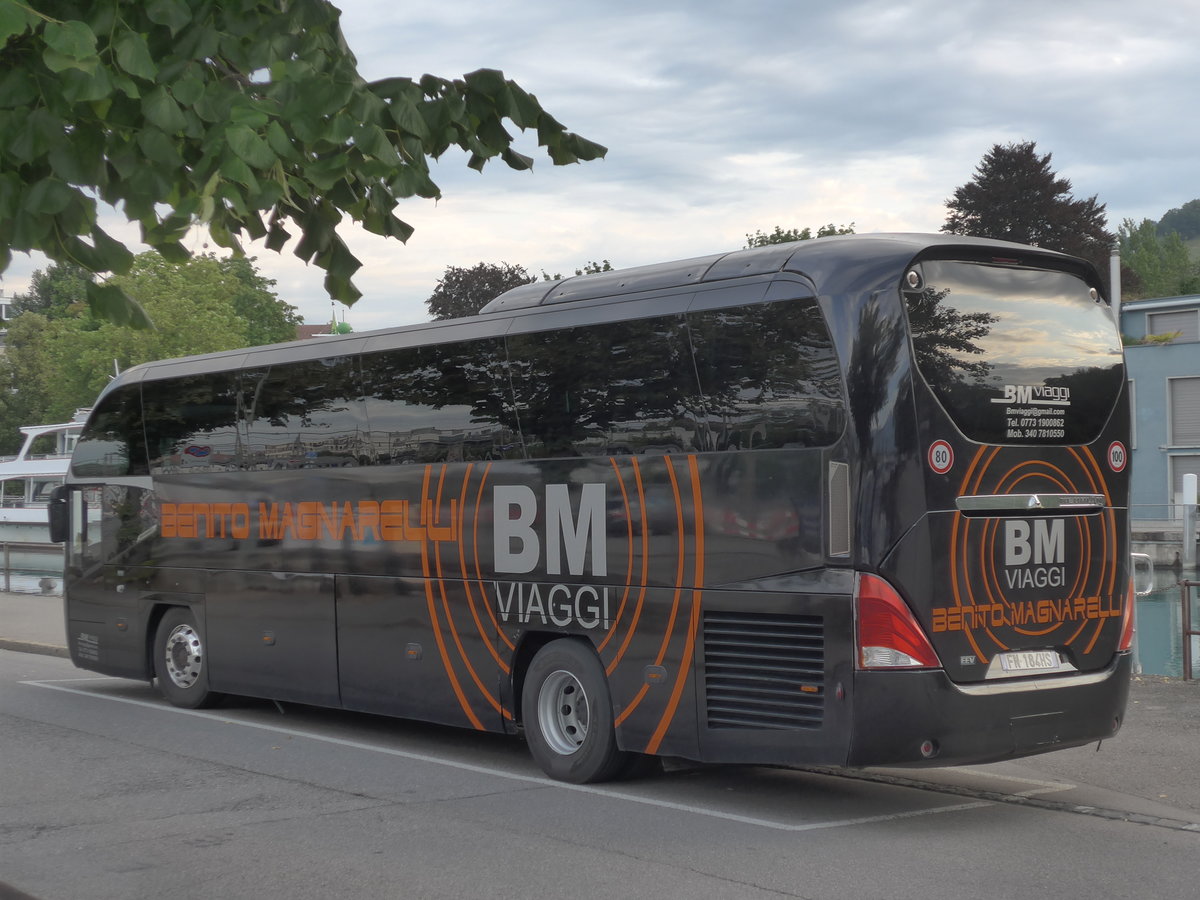 (208'265) - Aus Italien: Magnarelli, Terracina - FN-184 HS - Neoplan am 2. August 2019 bei der Schifflndte Thun