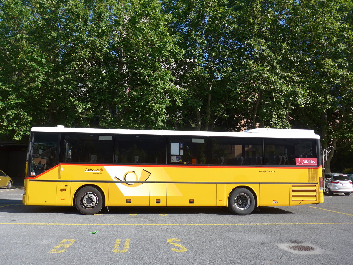 (208'493) - PostAuto Wallis - VS 241'969 - Setra (ex Zerzuben, Visp-Eyholz Nr. 62; ex PostAuto Wallis) am 4. August 2019 in Brig, Garage