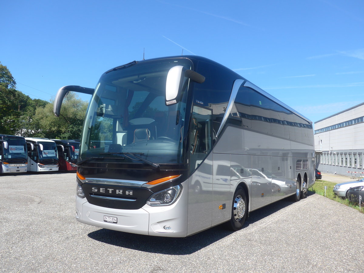 (208'660) - EvoBus, Kloten - ZH 771'894 - Setra am 11. August 2019 in Kloten, EvoBus