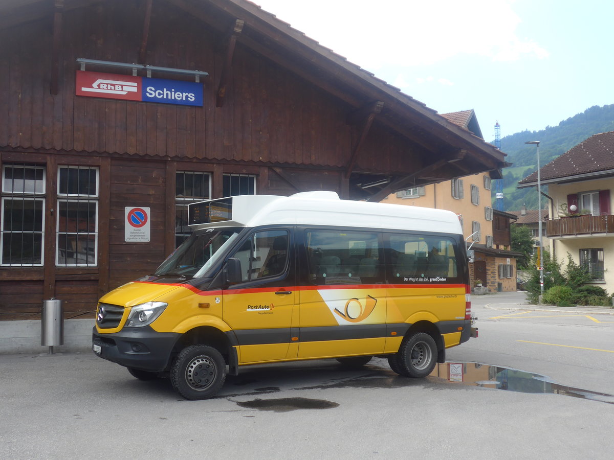 (208'708) - PostAuto Graubnden - GR 168'865 - Mercedes am 11. August 2019 beim Bahnhof Schiers