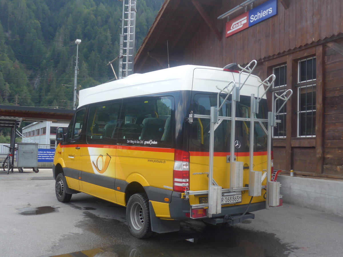 (208'709) - PostAuto Graubnden - GR 168'865 - Mercedes am 11. August 2019 beim Bahnhof Schiers