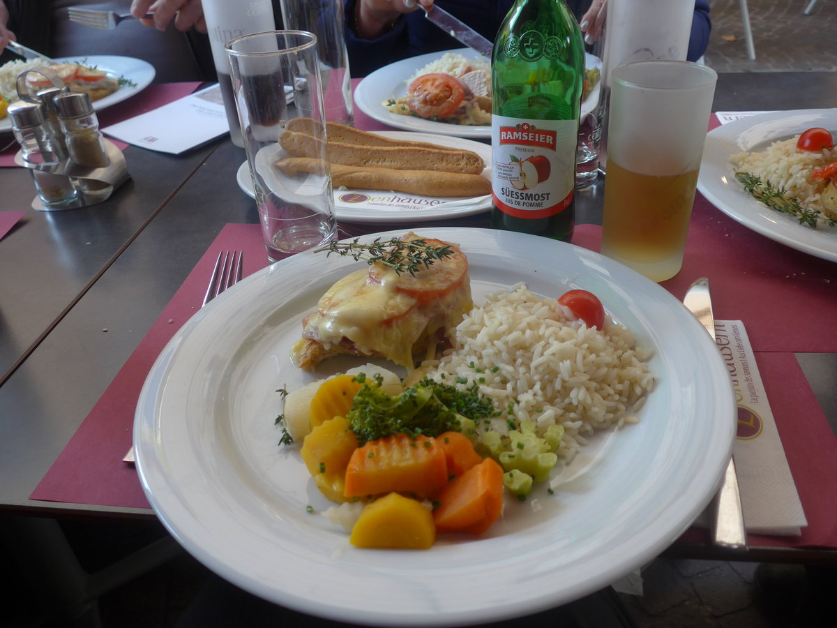 (209'502) - Mittagessen am 9. September 2019 in Sion
