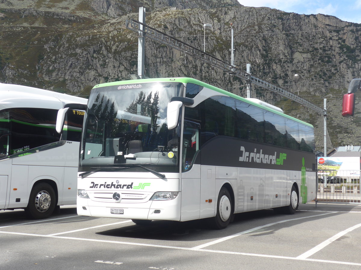 (209'766) - Dr. Richard, Zrich - Nr. 5161/ZH 723'199 - Mercedes am 22. September 2019 beim Bahnhof Andermatt