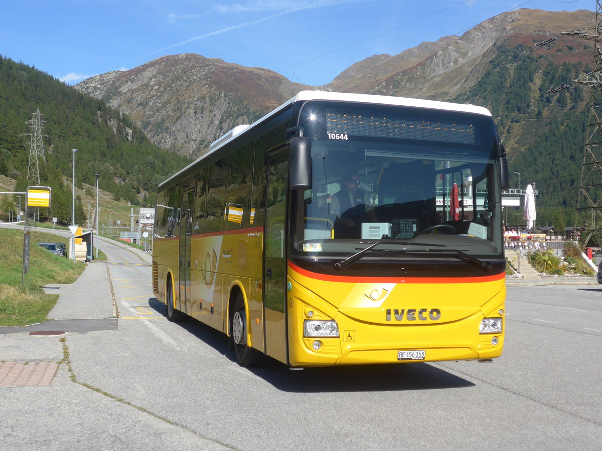 (209'844) - Flck, Brienz - Nr. 9/BE 156'358 - Iveco am 28. September 2019 beim Bahnhof Oberwald