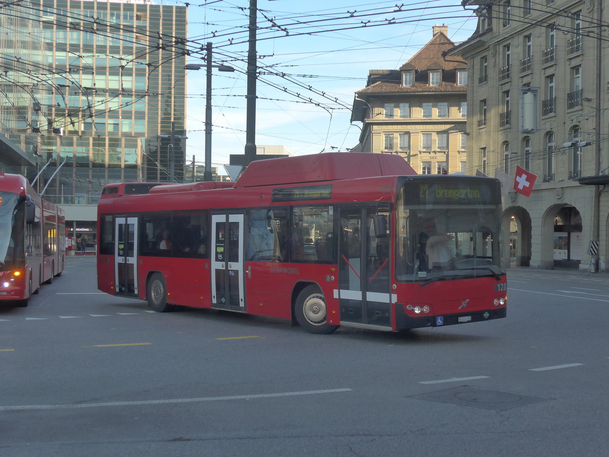 (210'070) - Bernmobil, Bern - Nr. 128/BE 624'128 - Volvo am 12. Oktober 2019 beim Bahnhof Bern