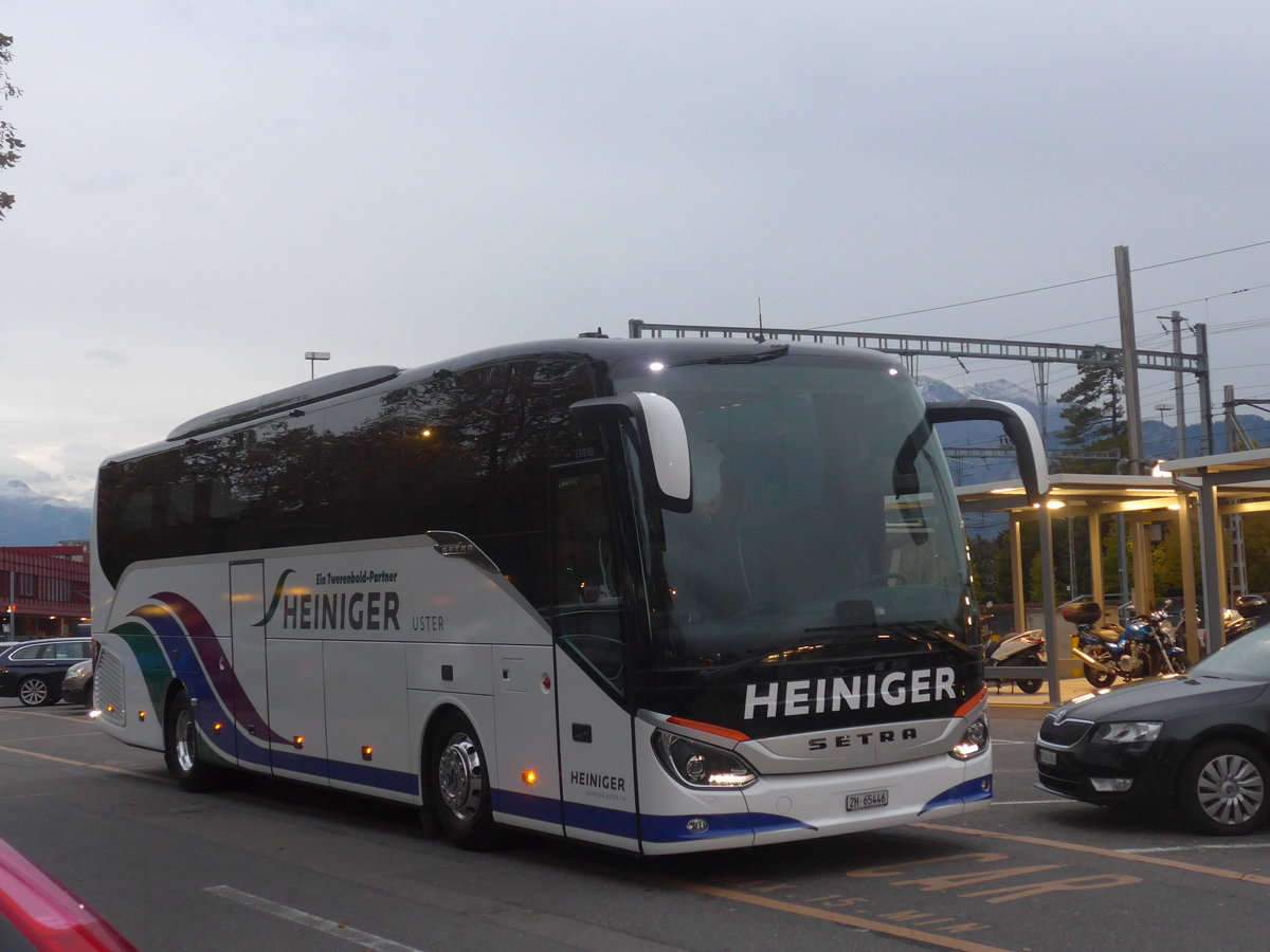 (210'370) - Heiniger, Uster - ZH 65'446 - Setra am 14. Oktober 2019 in Thun, CarTerminal