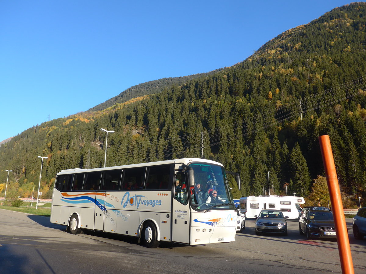 (210'504) - Joly Voyages, Les Breuleux - JU 34'931 - Bova am 26. Oktober 2019 in Ambr-Piotta, Raststtte