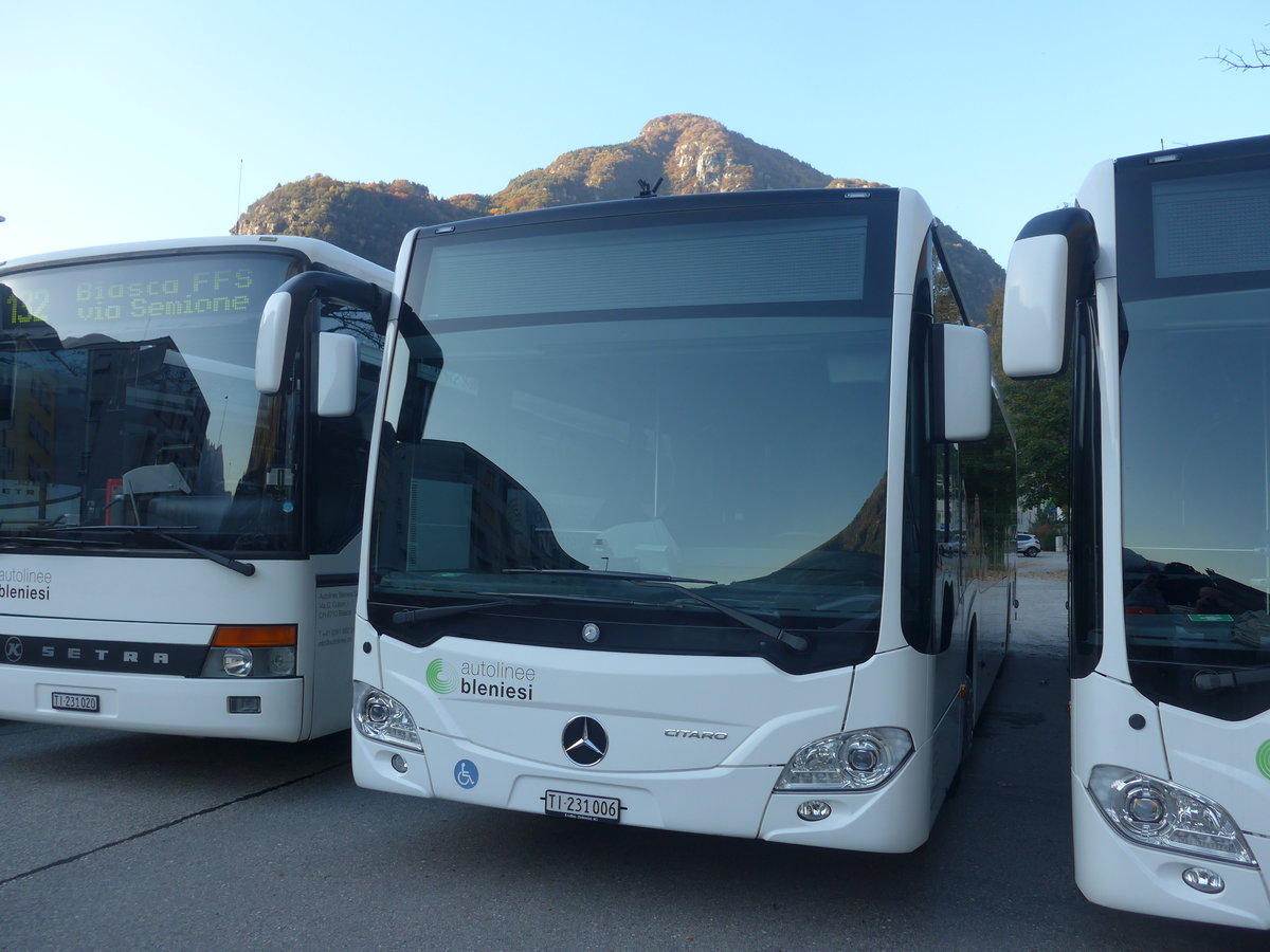 (210'623) - ABl Biasca - Nr. 6/TI 231'006 - Mercedes am 26. Oktober 2019 in Biasca, Garage