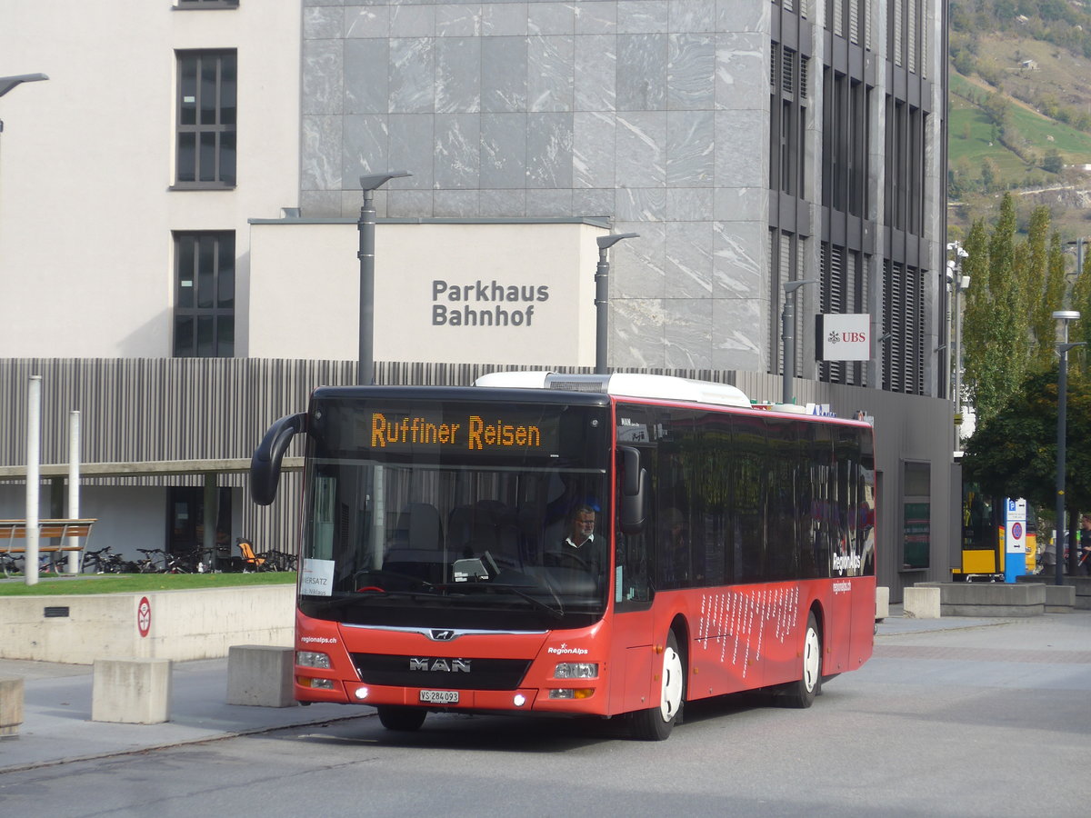 (210'668) - Ruffiner, Turtmann - VS 284'093 - MAN am 27. Oktober 2019 beim Bahnhof Visp