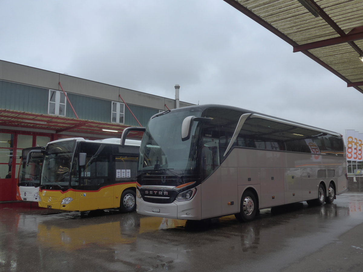 (210'787) - EvoBus, Kloten - ZH 733'141 - Setra am 8. November 2019 in Kloten, EvoBus