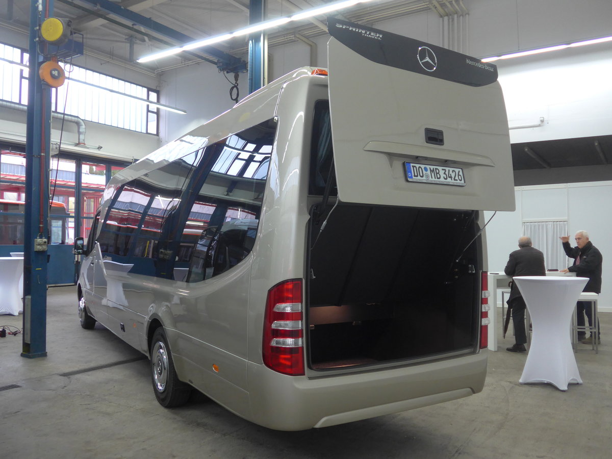 (210'849) - Aus Deutschland: Mercedes-Benz Minibus, Dortmund - DO-MB 3426 - Mercedes am 8. November 2019 in Kloten, EvoBus