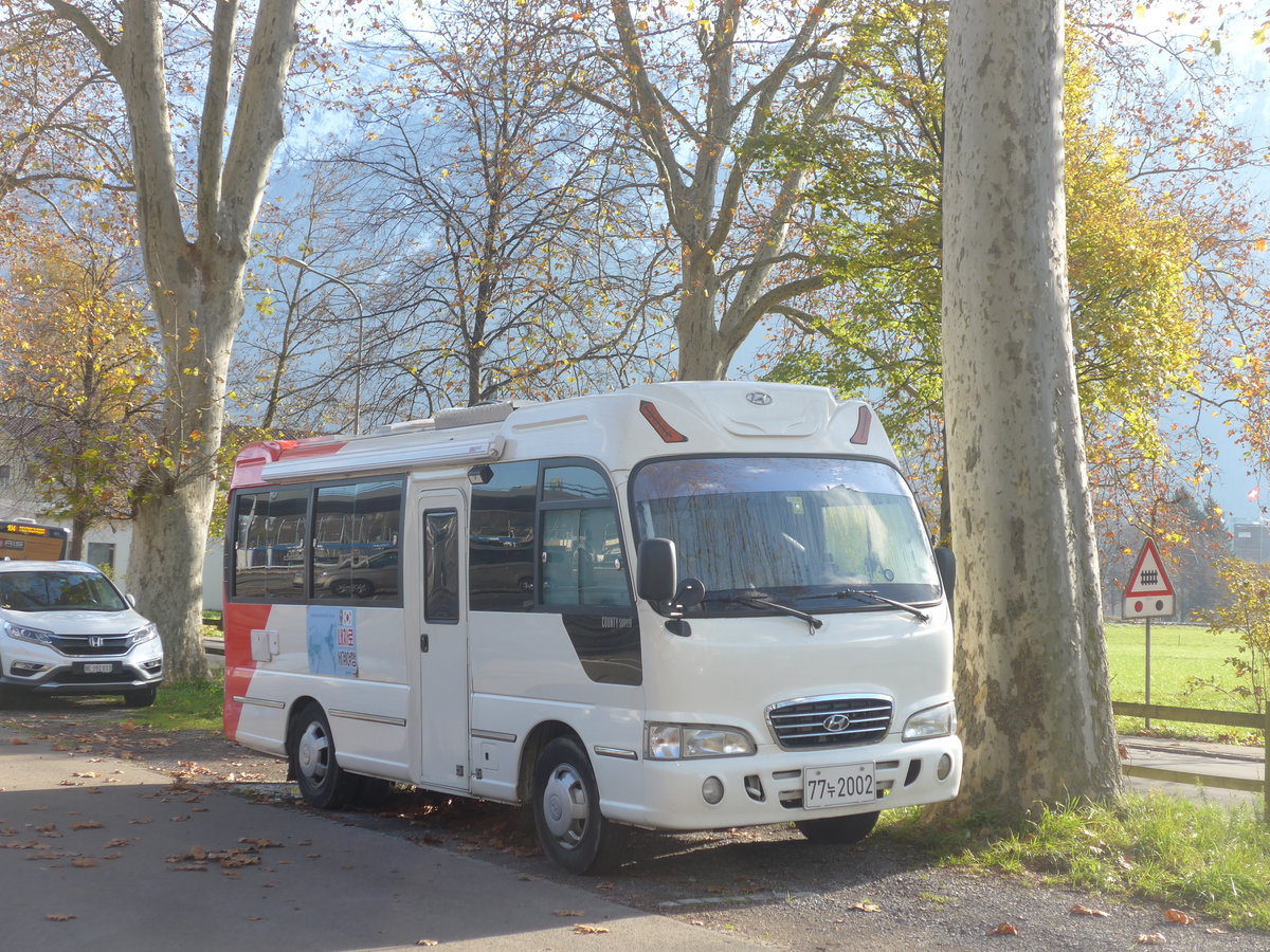 (210'985) - Aus Sdkorea: ??? - 77LT2002 - Hyundai am 11. November 2019 beim Bahnhof Interlaken Ost