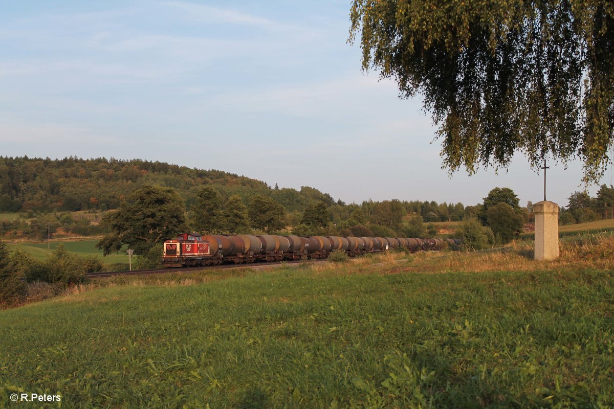 211 323 alias 410 01 zieht einen Kesselzug nach Cheb/Eger bei Lengenfeld. 02.09.16