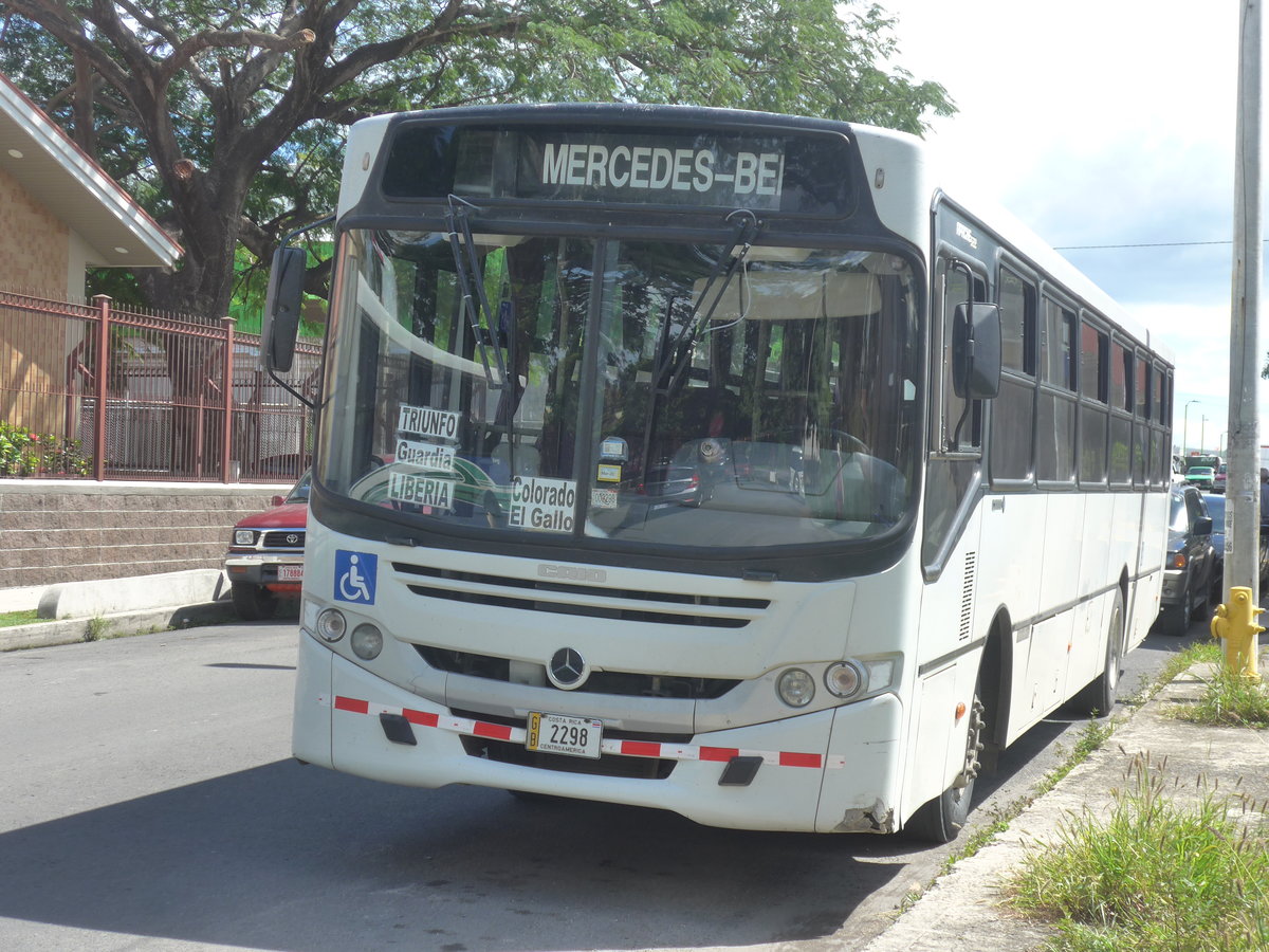 (211'339) - ??? - 2298 - Caio-Mercedes am 15. November 2019 in Liberia, Kirche