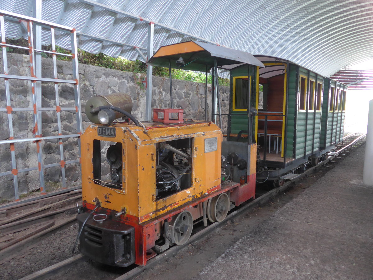 (211'405) - TTA-Diesellokomotive am 16. November 2019 in Nuevo Arenal, Los H�roes