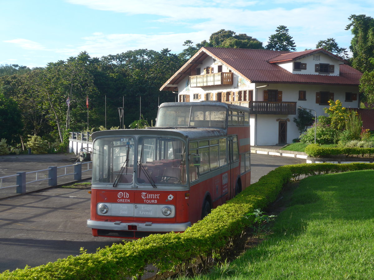 (211'720) - Ulrich, Nuevo Arenal - FBW/Vetter-R&J Anderthalbdecker (ex Wespe, CH-Altsttten; ex AFA Adelboden/CH Nr. 6) am 19. November 2019 in Nuevo Arenal, Los Hroes