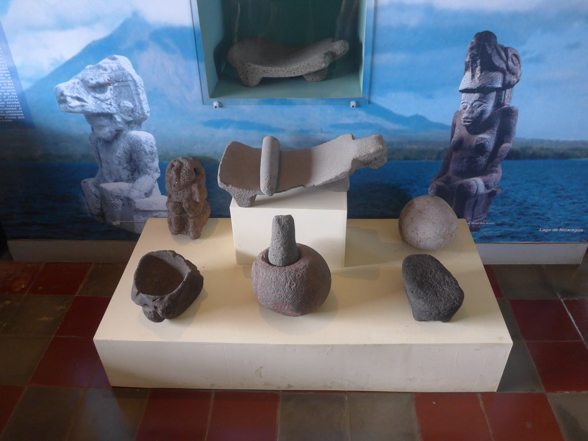 (211'977) - Alte Steinger�te im Museo de Rivas am 22. November 2019 in Rivas