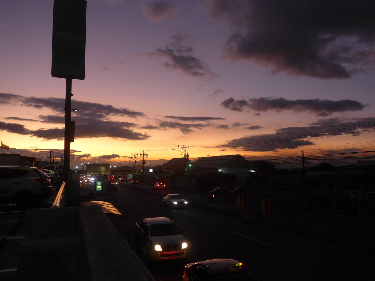 (212'533) - Abendstimmung am 26. November 2019 in San Jos�, Airport