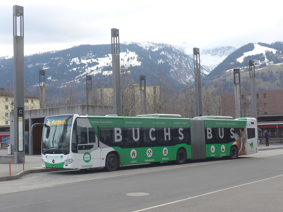 (212'649) - Aus Liechtenstein: LBA Vaduz - Nr. 56/FL 39'856 - Mercedes am 7. Dezember 2019 beim Bahnhof Sargans