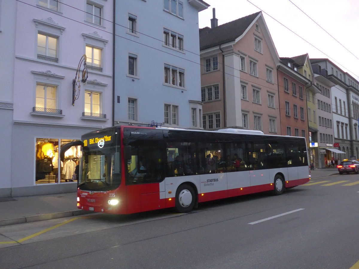 (212'669) - SW Winterthur - Nr. 235/ZH 661'235 - MAN am 7. Dezember 2019 in Winterthur, Schmidgasse