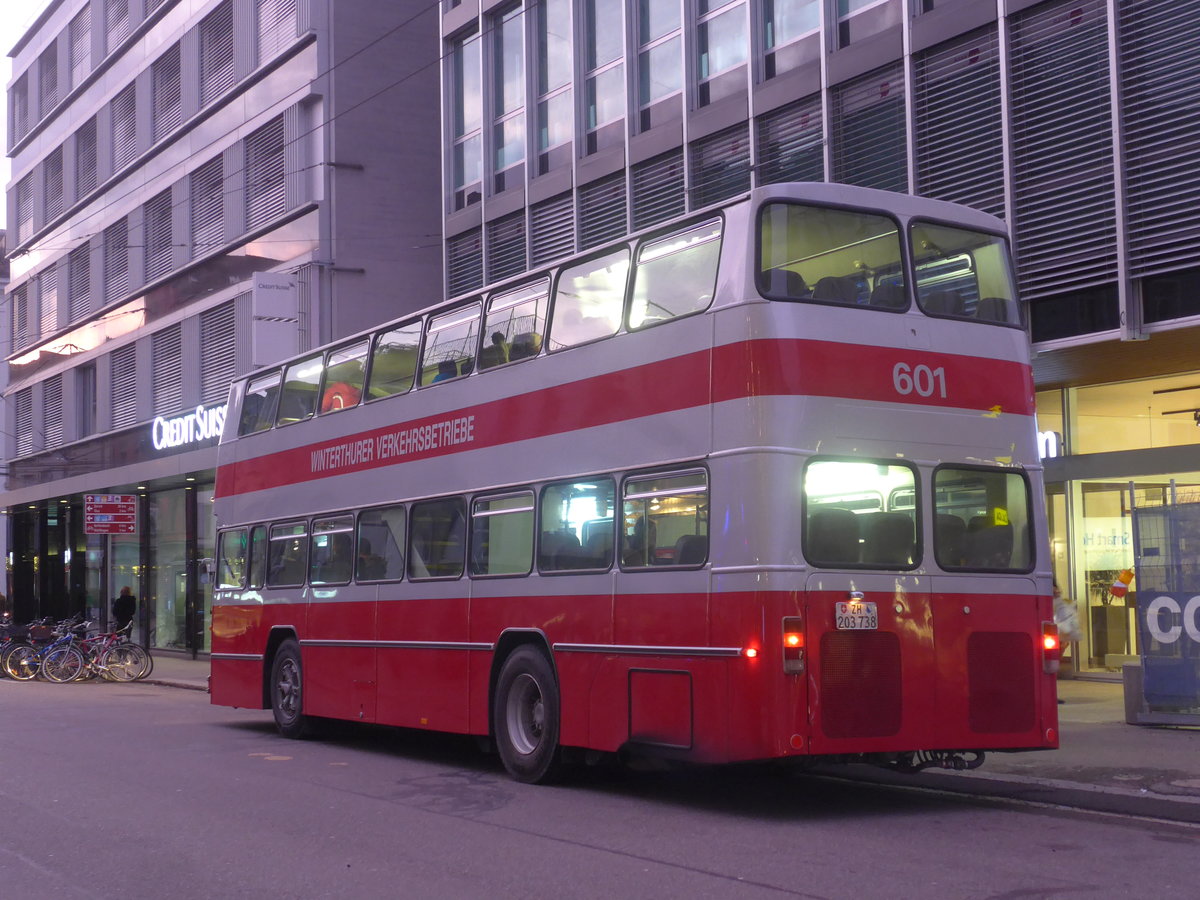 (212'672) - WV Winterthur - Nr. 601/ZH 203'738 - Bssing (ex Nr. 201; ex Amt fr Luftverkehr, Zrich Nr. 47; ex Swissair, Zrich Nr. 23) am 7. Dezember 2019 in Winterthur, Schmidgasse