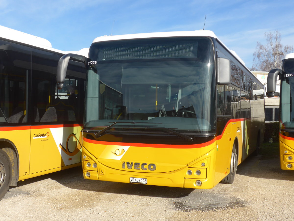 (212'772) - CarPostal Ouest - VD 457'098 - Iveco am 8. Dezember 2019 in Yverdon, Garage