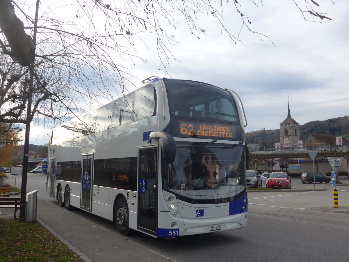 (212'797) - TL Lausanne - Nr. 551/VD 260'970 - Alexander Dennis am 8. Dezember 2019 beim Bahnhof Moudon