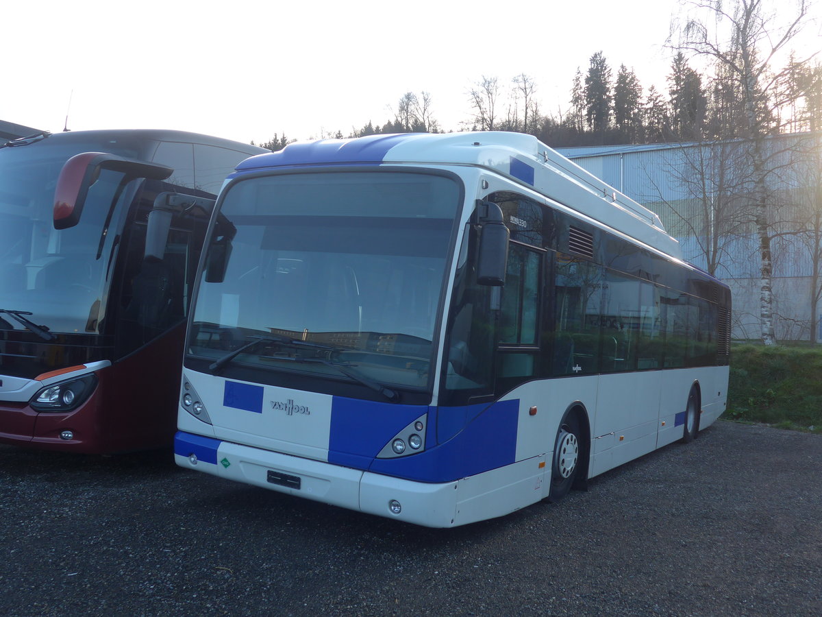 (212'988) - TL Lausanne - Nr. 464 - Van Hool am 14. Dezember 2019 in Kloten, EvoBus