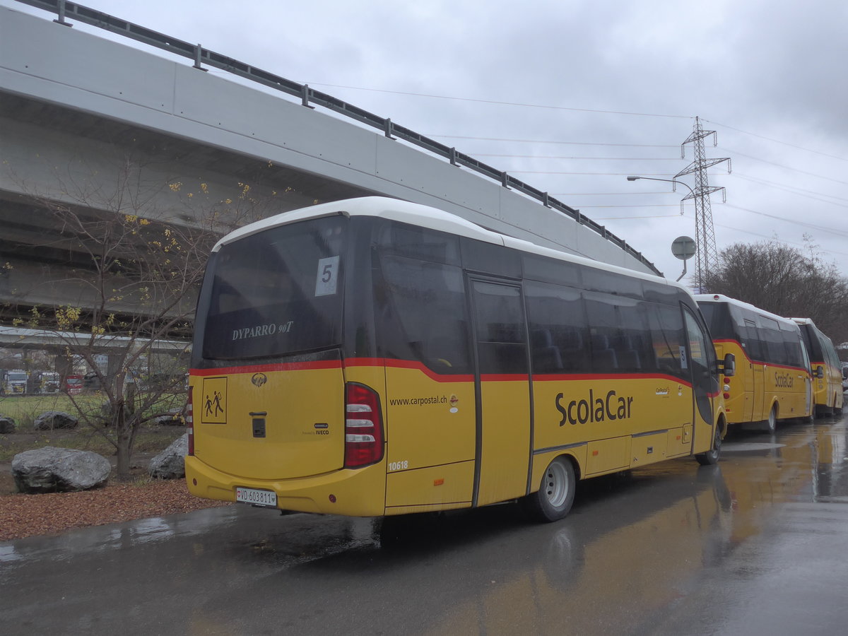 (213'017) - CarPostal Ouest - VD 603'811 - Iveco/Dypety am 22. Dezember 2019 in Kerzers, Interbus