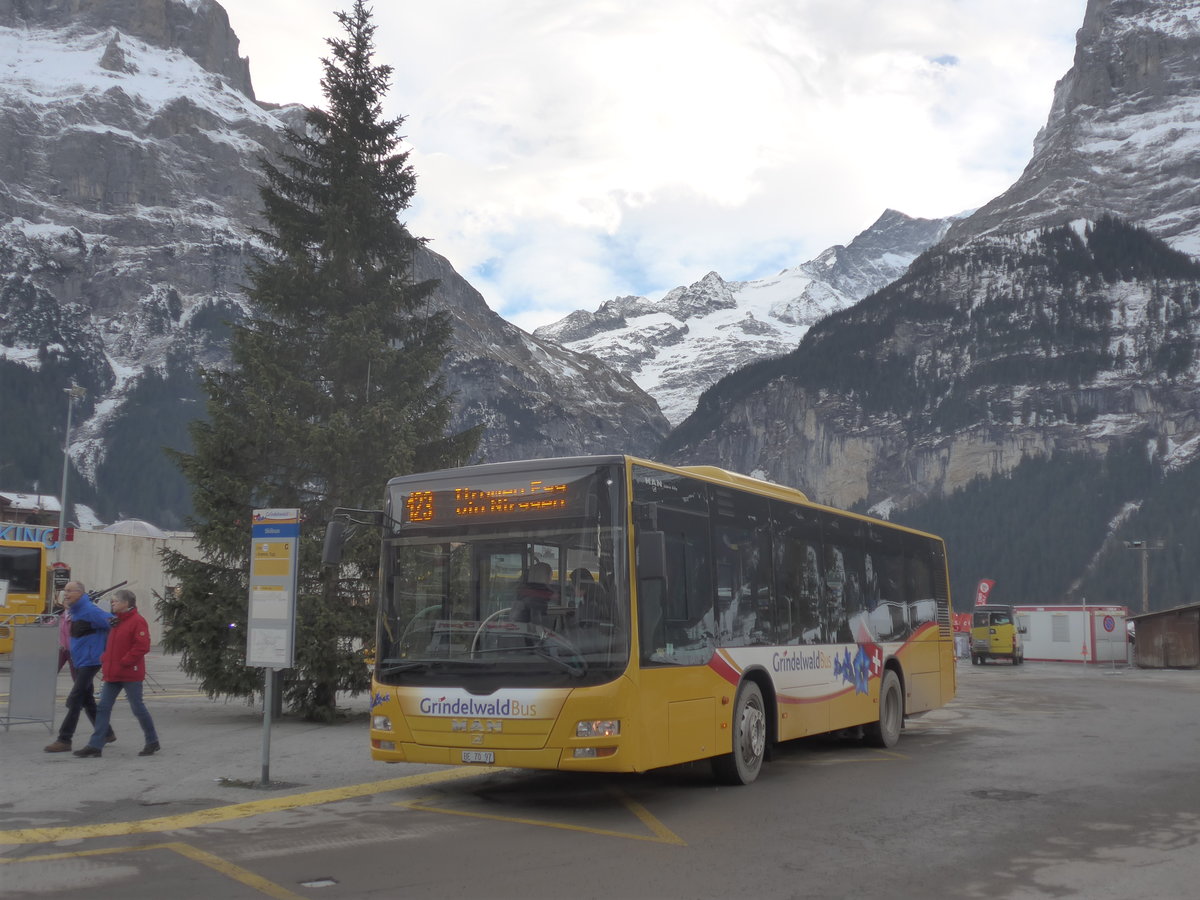 (213'184) - Grindelwaldbus, Grindelwald - Nr. 23/BE 70'397 - MAN am 26. Dezember 2019 beim Bahnhof Grindelwald