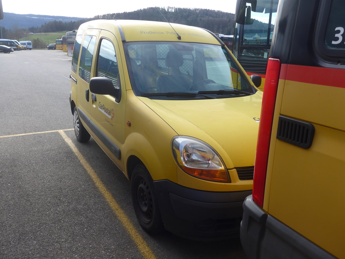 (214'321) - CarPostal Ouest - PID 10'281 - Renault am 16. Februar 2020 in Develier, Parkplatz