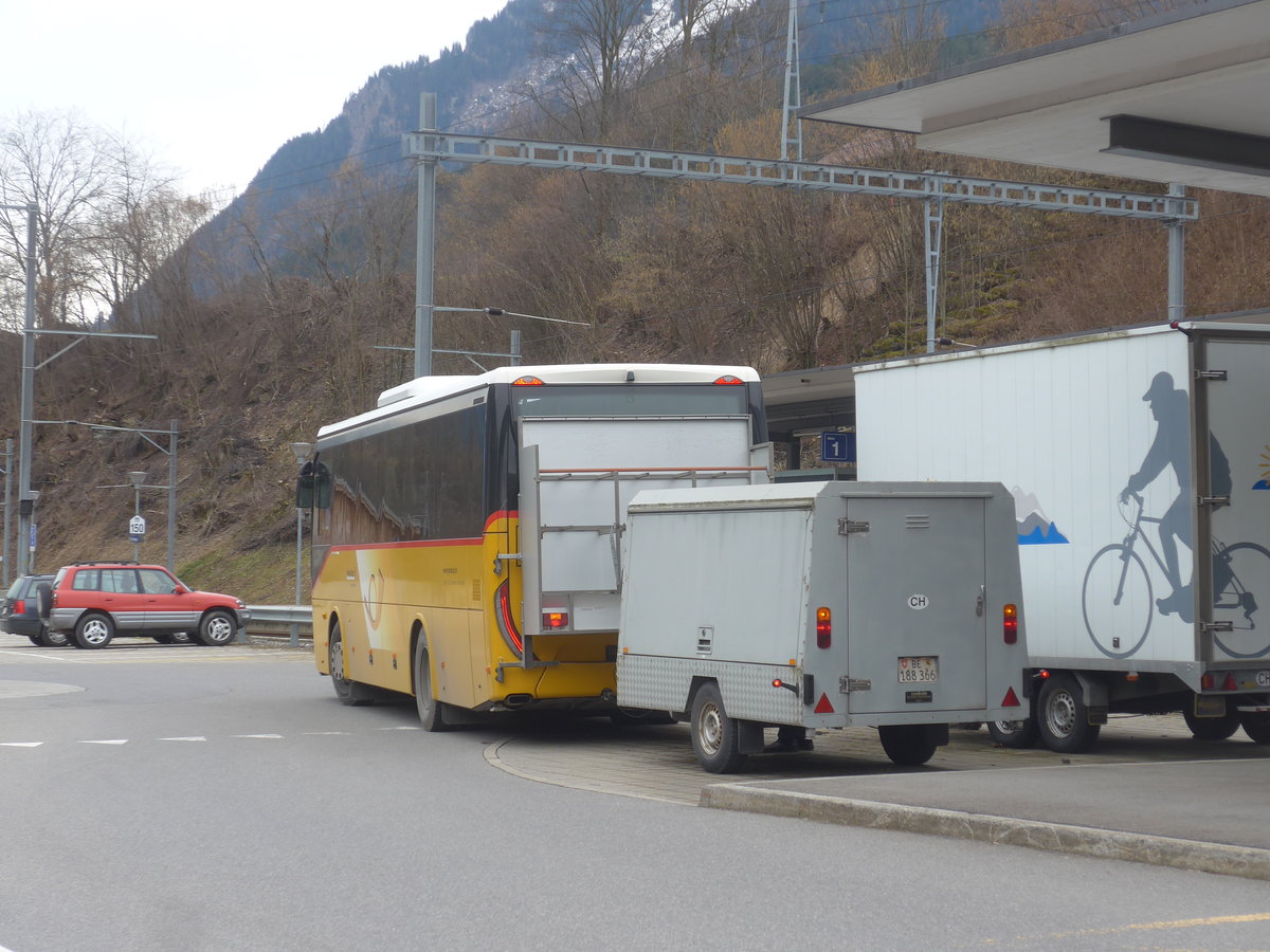 (214'395) - Spring, Schwenden - BE 268'914 - Iveco am 17. Februar 2020 beim Bahnhof Oey-Diemtigen