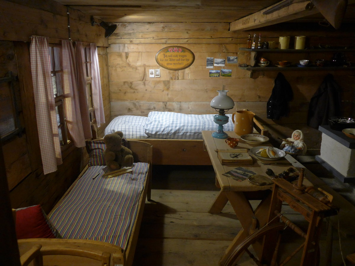 (214'485) - Wohn- und Schlafzimmer in Alph�tte am 19. Februar 2020 im Heimatmuseum Adelboden