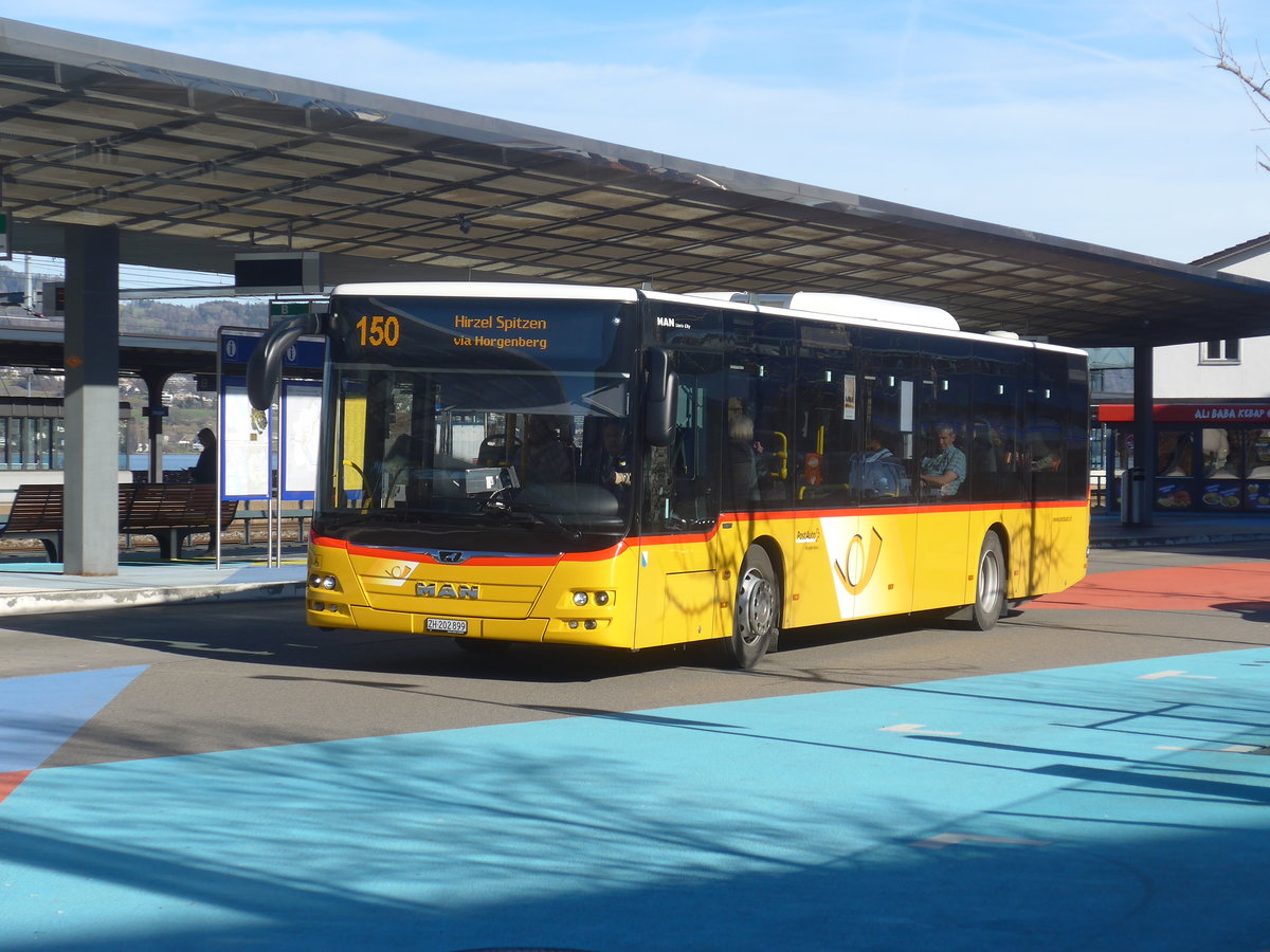 (214'668) - PostAuto Zrich - Nr. 383/ZH 202'899 - MAN am 20. Februar 2020 beim Bahnhof Horgen