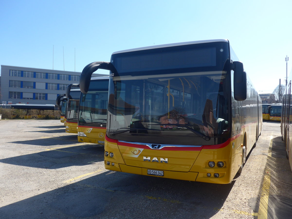 (215'220) - CarPostal Ouest - VD 566'342 - MAN am 15. Mrz 2020 in Yverdon, Garage