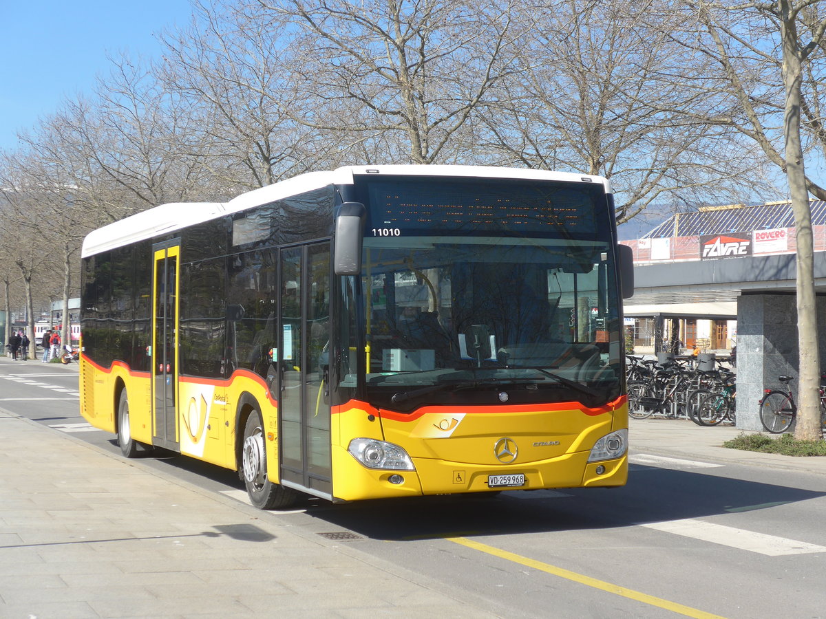 (215'229) - CarPostal Ouest - VD 259'968 - Mercedes am 15. Mrz 2020 beim Bahnhof Yverdon