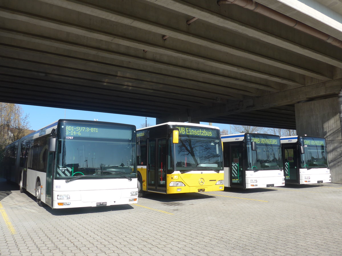 (215'839) - VMCV Clarens - Nr. 903 - MAN (ex transN, La Chaux-de-Fonds Nr. 242; ex TN Neuchtel Nr. 242) am 4. April 2020 in Kerzers, Murtenstrasse