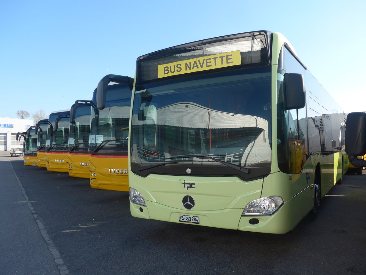 (215'853) - TPC Aigle - Nr. 454/VS 353'284 - Mercedes (ex Borini, F-Combloux) am 4. April 2020 in Kerzers, Interbus