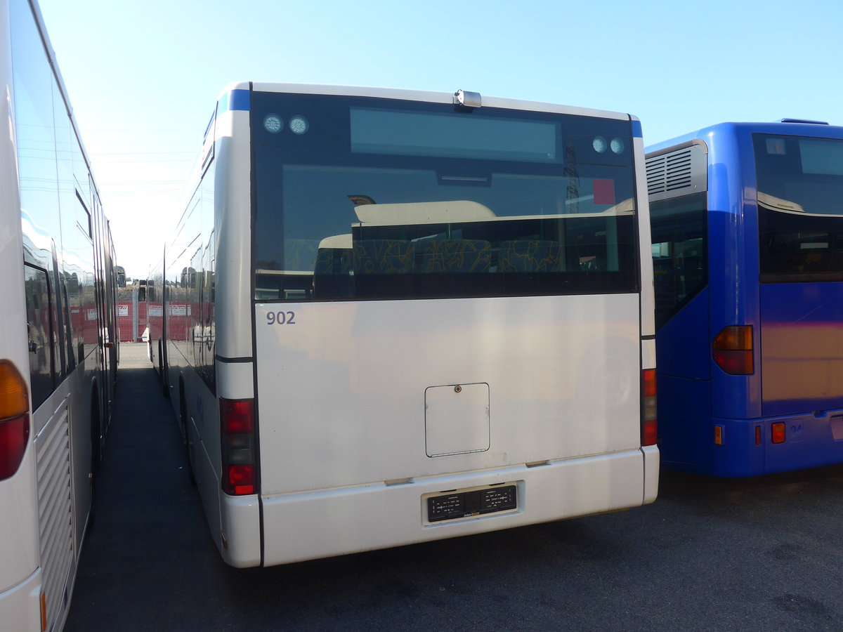 (215'866) - VMCV Clarens - Nr. 902 - MAN (ex transN, La Chaux-de-Fonds Nr. 246; ex TN Neuchtel Nr. 246) am 4. April 2020 in Kerzers, Interbus