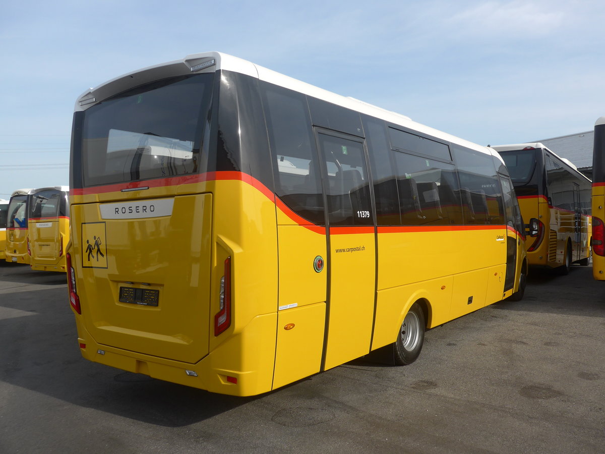 (216'249) - CarPostal Ouest - PID 11'379 - Iveco/Rosero am 19. April 2020 in Kerzers, Interbus