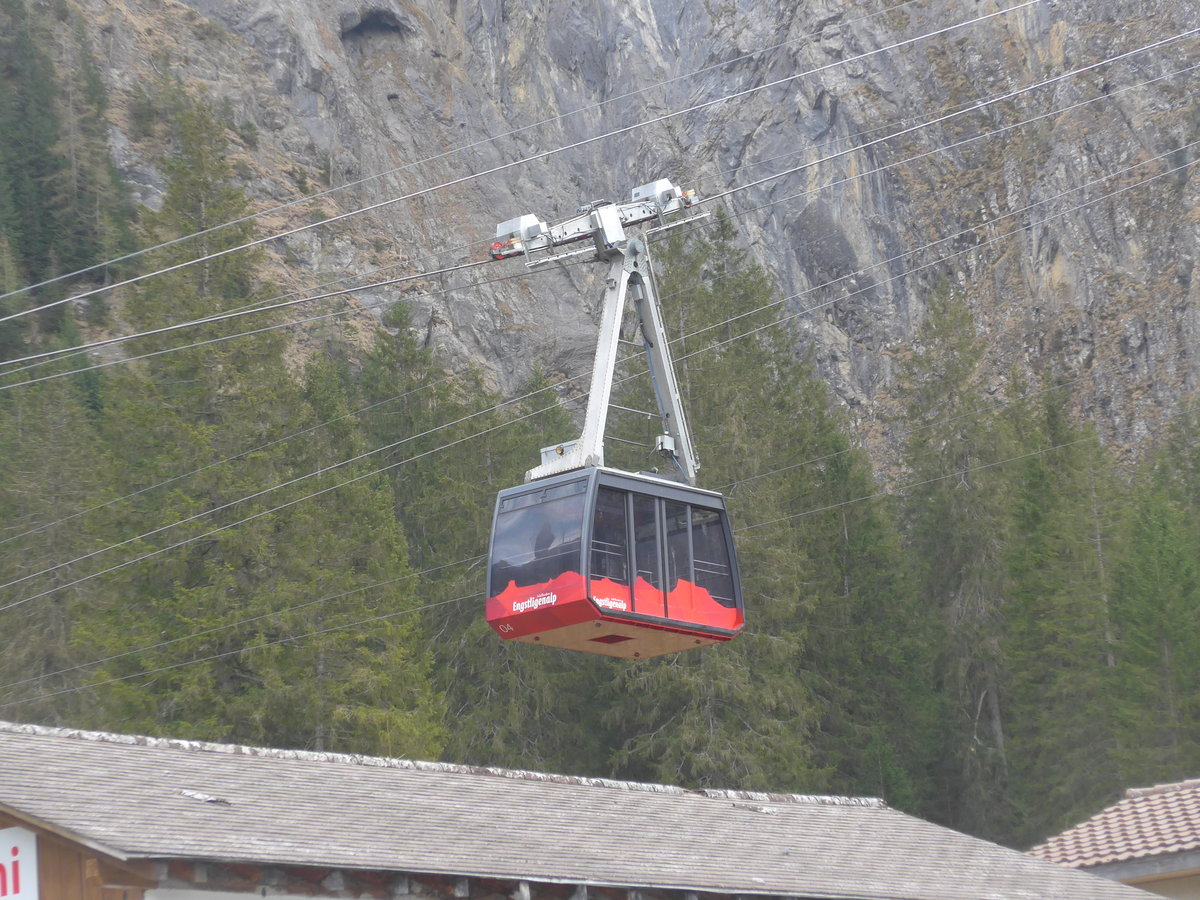 (216'451) - Luftseilbahn Unter dem Birg - Engstligenalp - LUBE 04 - am 24. April 2020 in Adelboden, Unter dem Birg