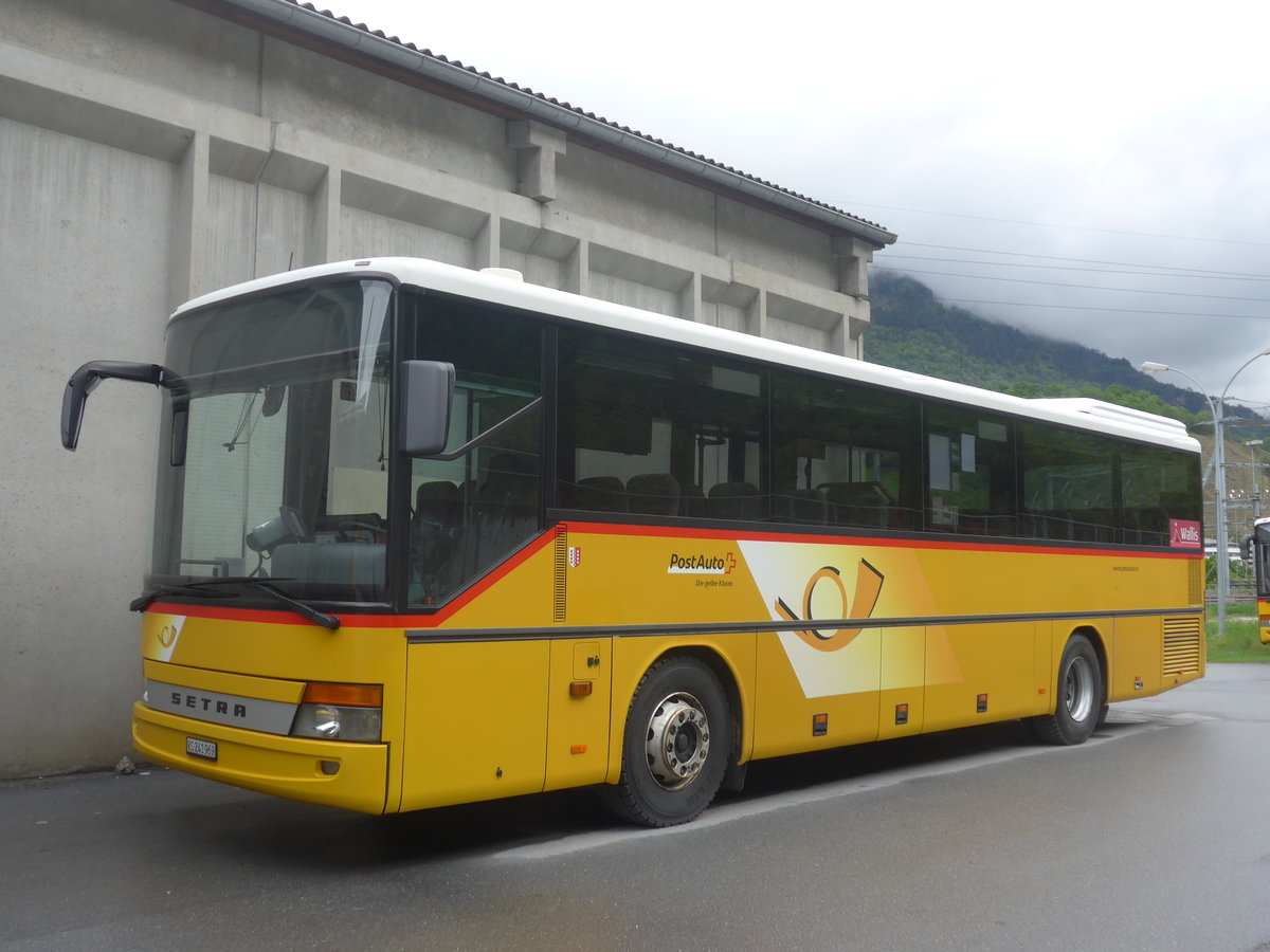 (216'650) - PostAuto Wallis - VS 241'969 - Setra (ex Zerzuben, Visp-Eyholz Nr. 62; ex PostAuto Wallis) am 2. Mai 2020 bei Brig