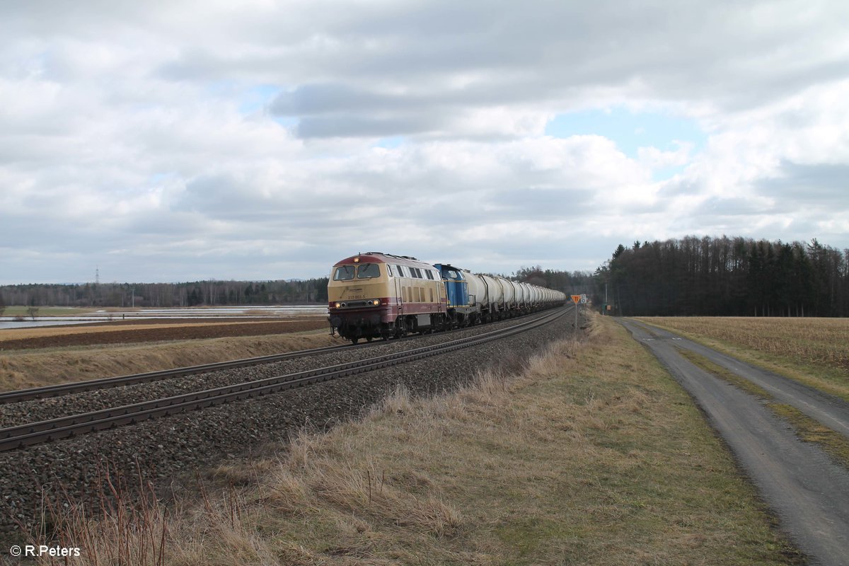 217 002-5 und V1253 ziehen bei Oberteich den Kesselzug Vohburg - Cheb. 10.03.17