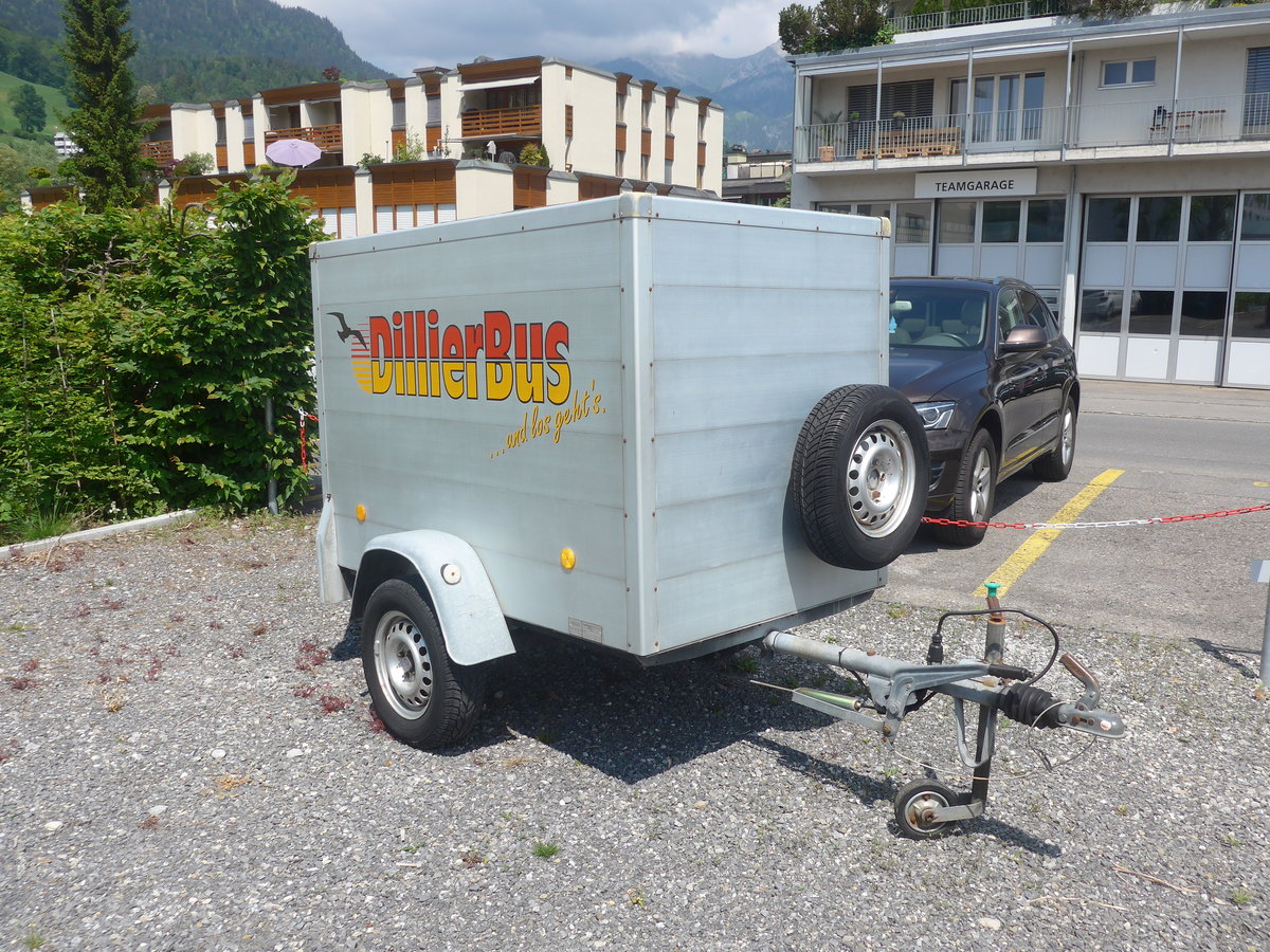 (217'053) - Dillier, Sarnen - OW 10'921 - BPW Gepckanhnger am 17. Mai 2020 in Sarnen, Postgarage