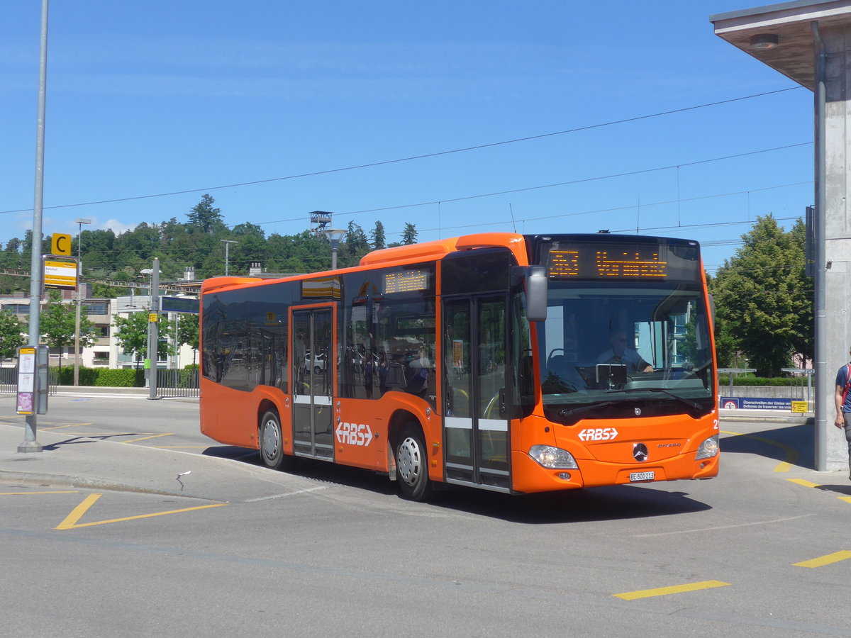 (217'167) - RBS Worblaufen - Nr. 213/BE 800'213 - Mercedes am 21. Mai 2020 beim Bahnhof Lyss