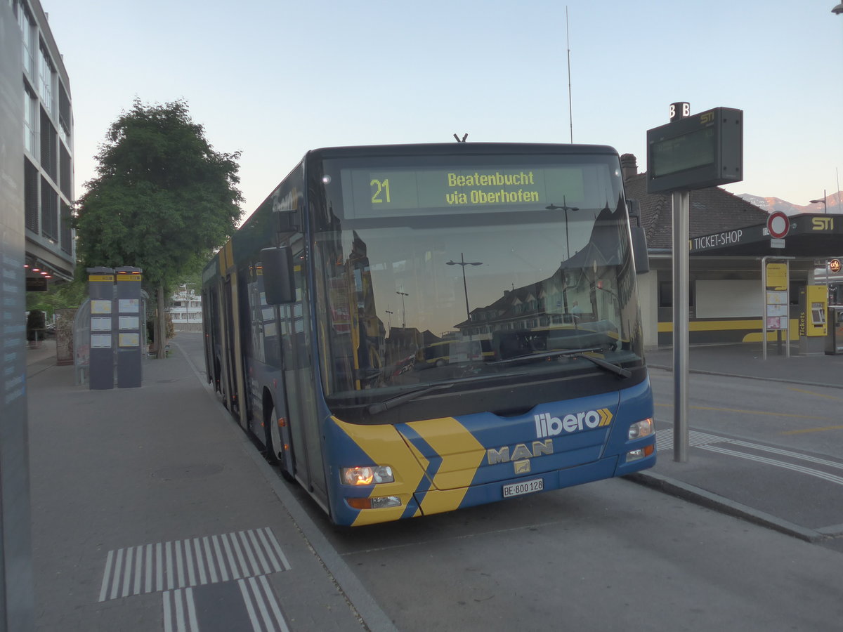 (217'523) - STI Thun - Nr. 128/BE 800'128 - MAN am 1. Juni 2020 beim Bahnhof Thun