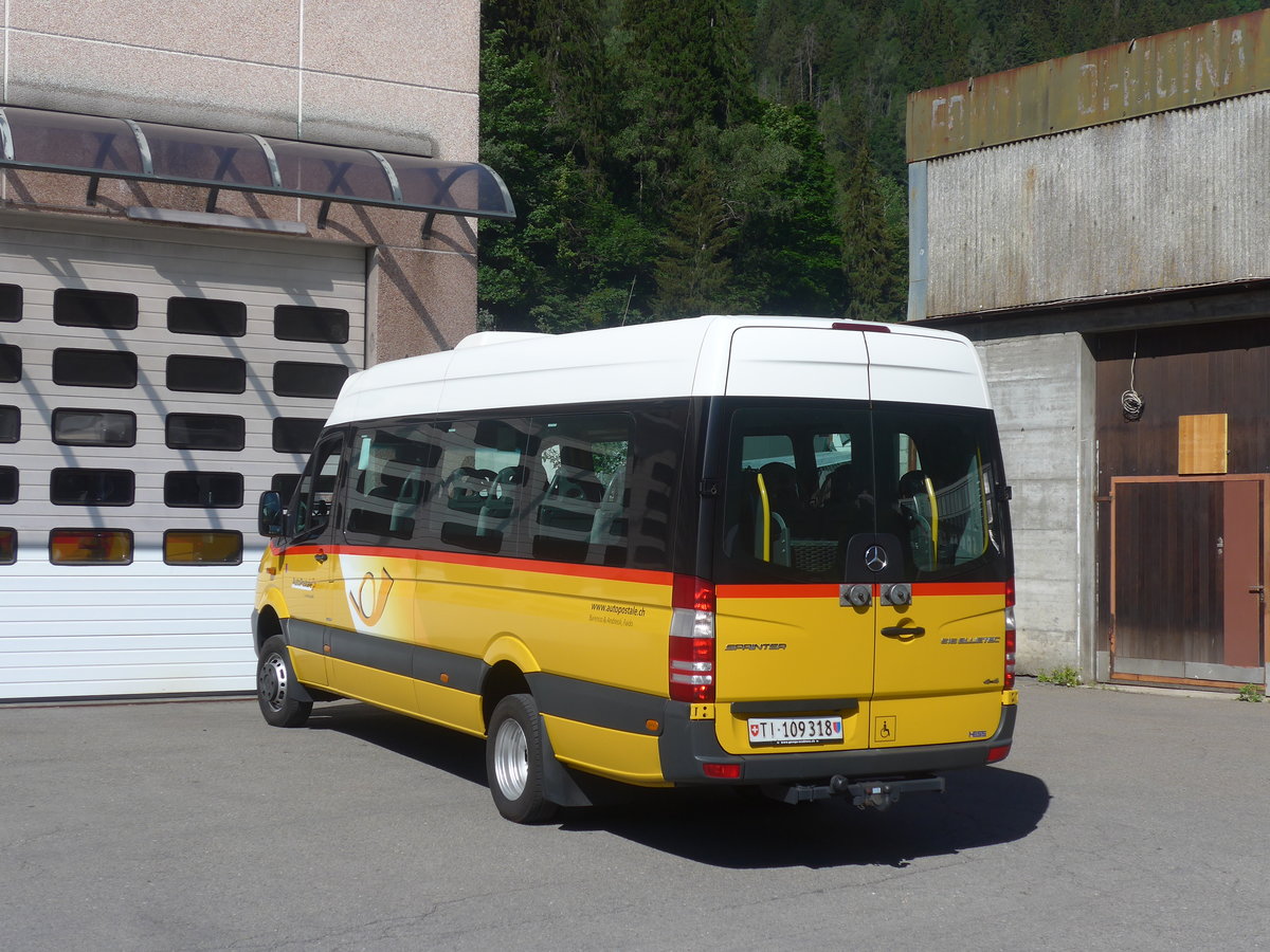 (217'545) - Barenco, Faido - TI 109'318 - Mercedes am 1. Juni 2020 in Faido, Garage