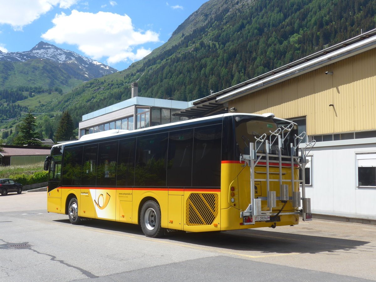 (217'594) - Marchetti, Airolo - TI 190'949 - Volvo am 1. Juni 2020 in Airolo, Garage