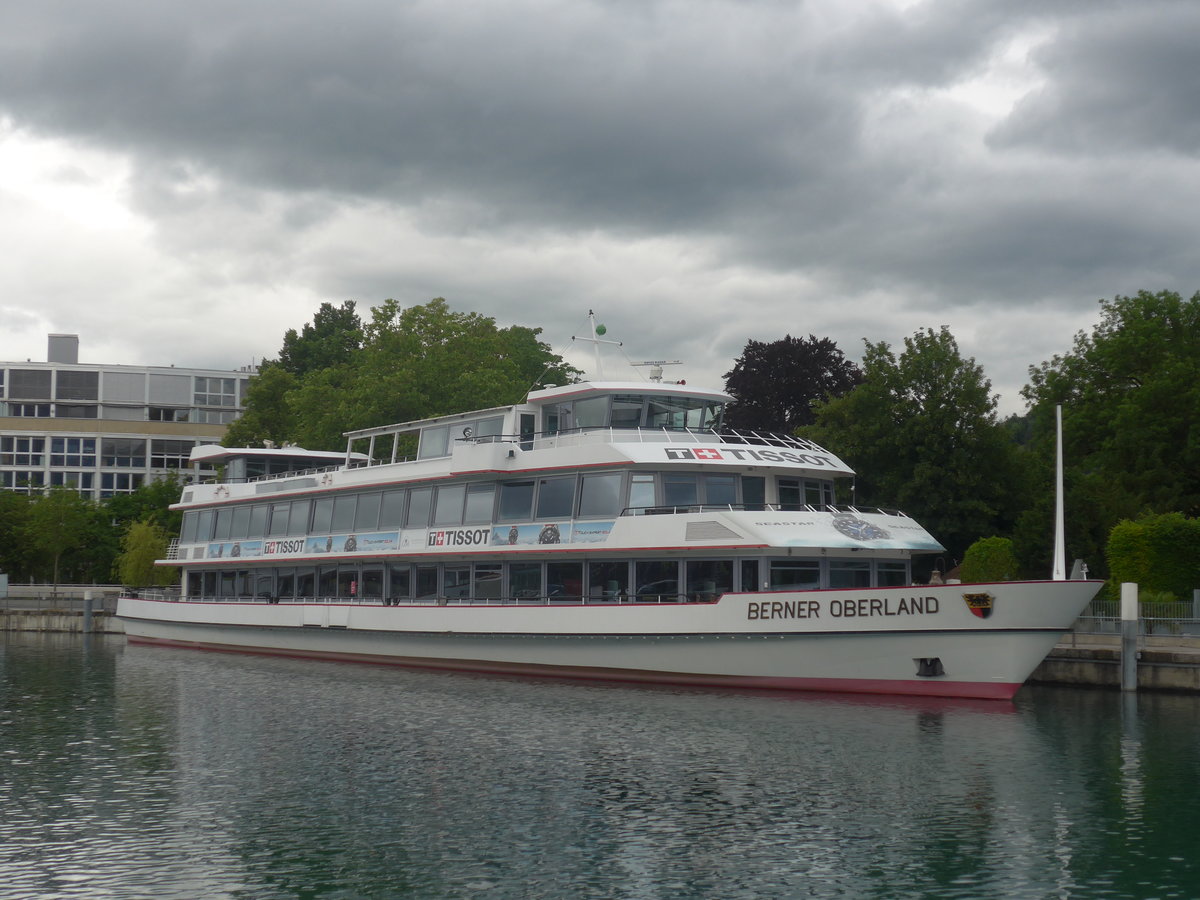 (217'615) - Motorschiff Berner Oberland am 5. Juni 2020 an der Schiffl�ndte Thun
